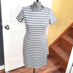 Old Navy ladies short sleeve dress